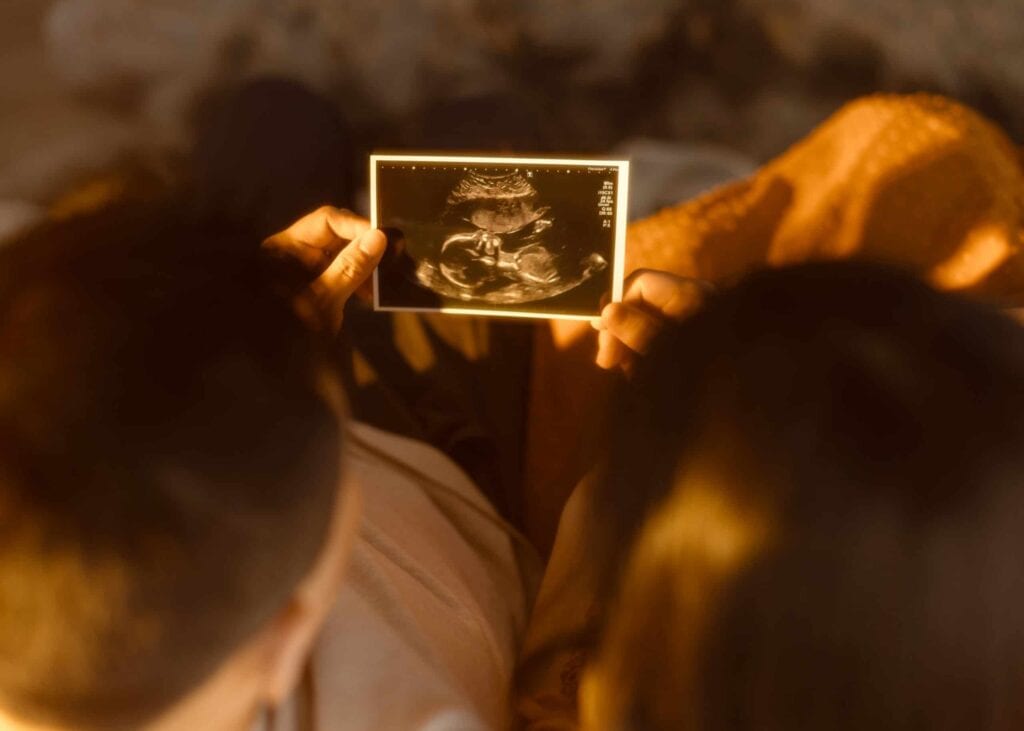 Edmonton maternity photography including baby's ultrasound