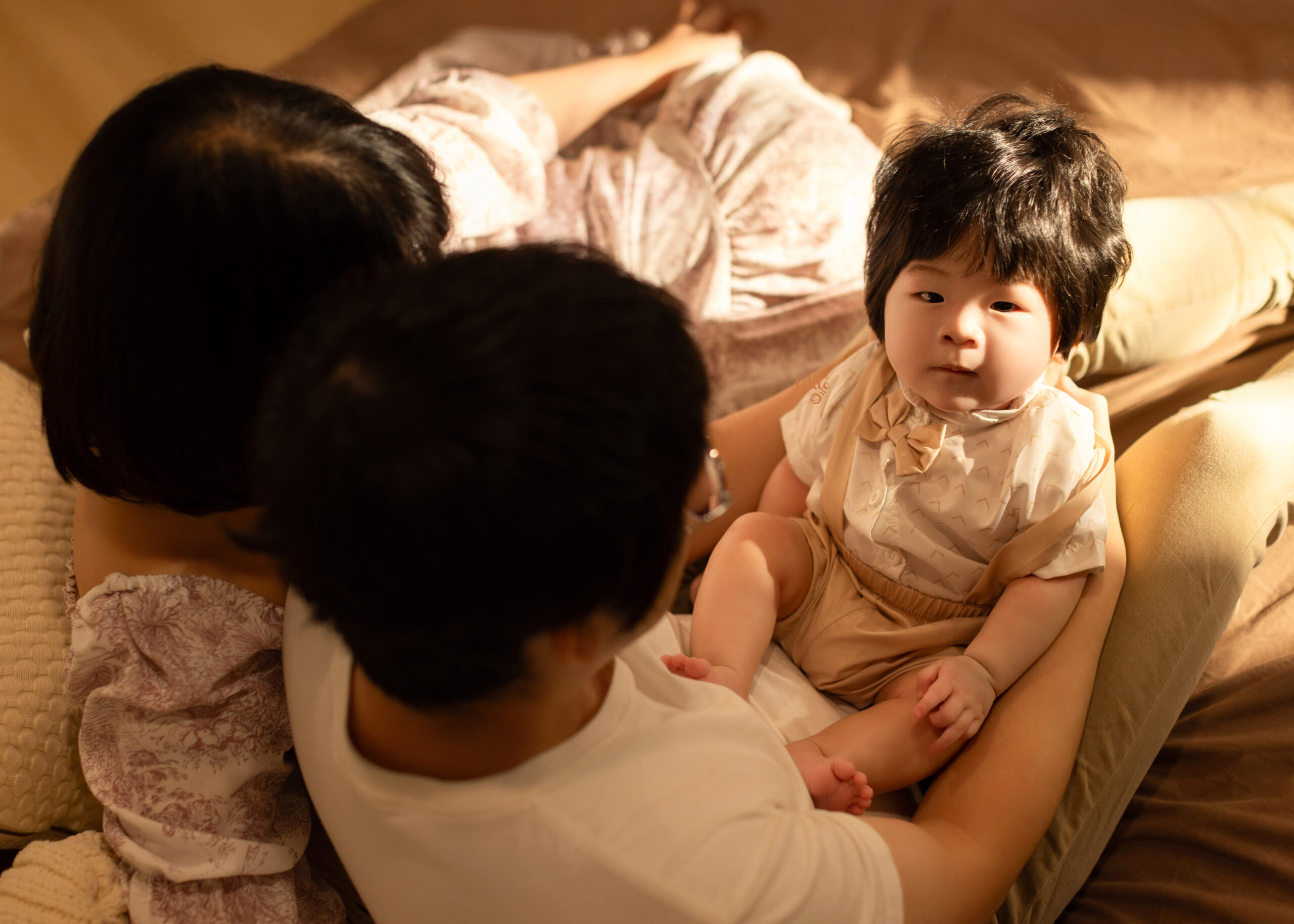 baby milestone photos taken with parents in Edmonton