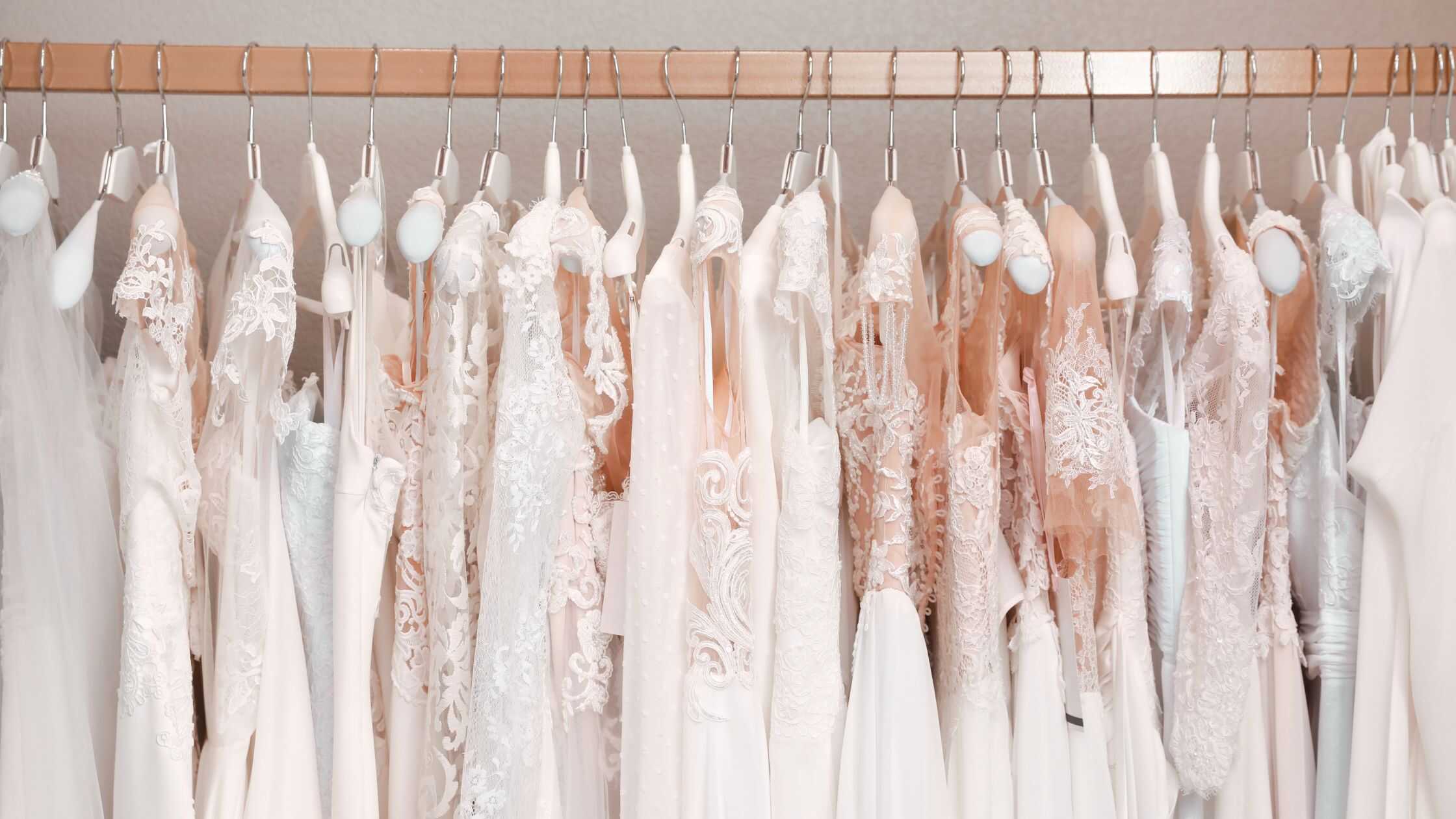 Luxury maternity closet that an Edmonton maternity photographer has