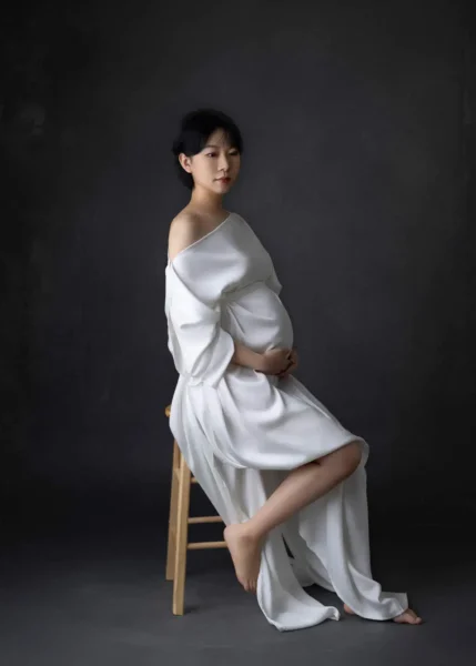 Editorial-style maternity portrait with couture gown – Edmonton fashion maternity photography